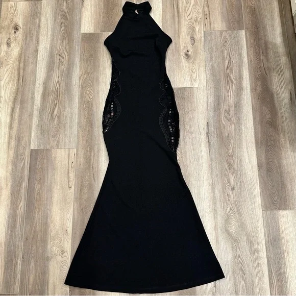 green emerald velvet dress Shop Black Square Neck Fit And Flare Maxi Dress - for Women | OUTZIDR main image 1